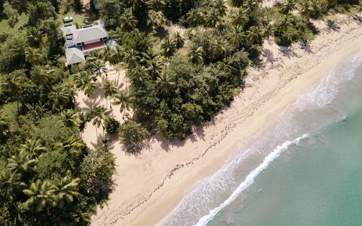 Beach and house at Casa Paraíso